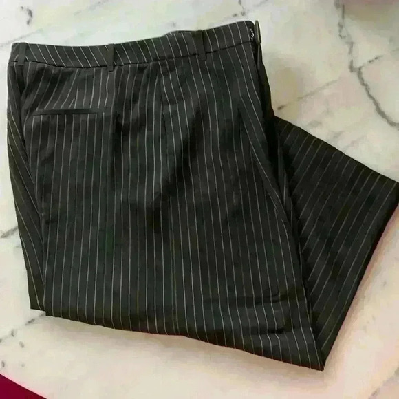 Vince bar striped culotte in variegated pinstripe - $345 MSRP - Picture 4 of 5